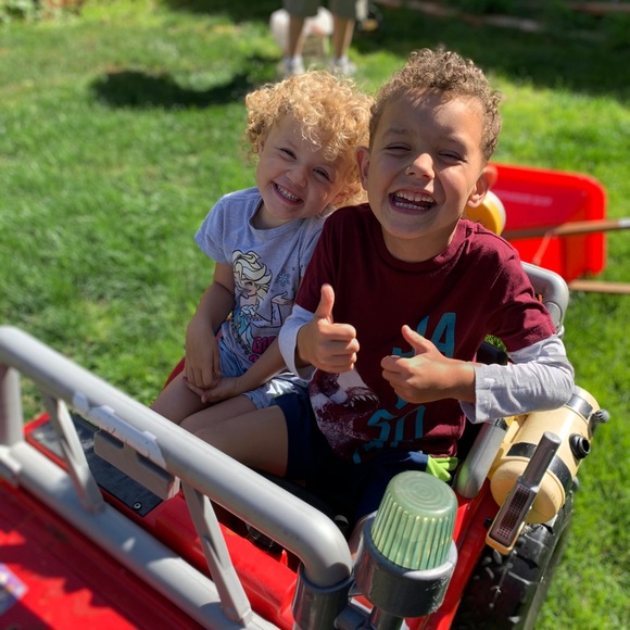 Meet your Posher, Kristie and the kiddos - Picture 2 of 5